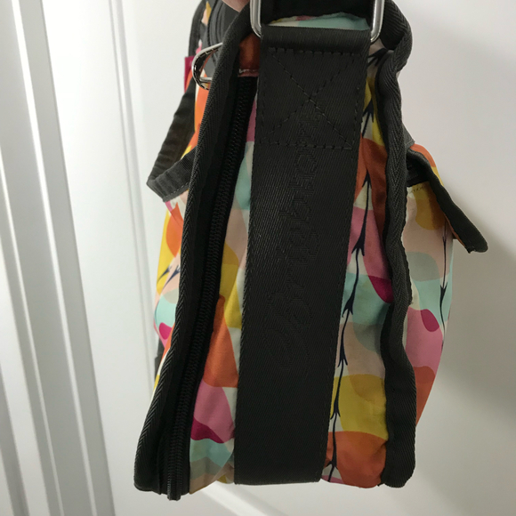 Brighton Colorful Day Tripper Ripstop Expandable Travel Bag Crossbody Bag Purse - Picture 4 of 12